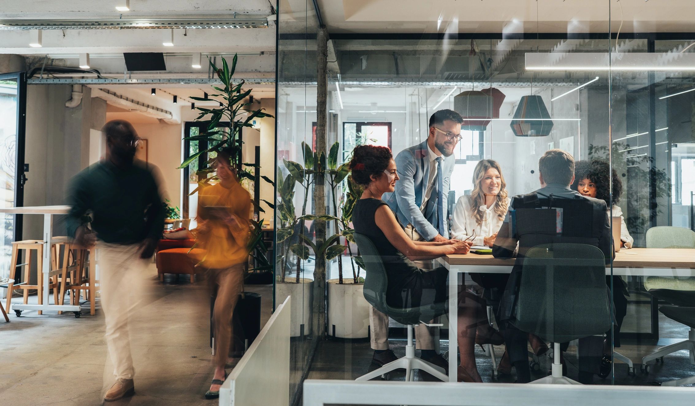 risk management consulting team modern office